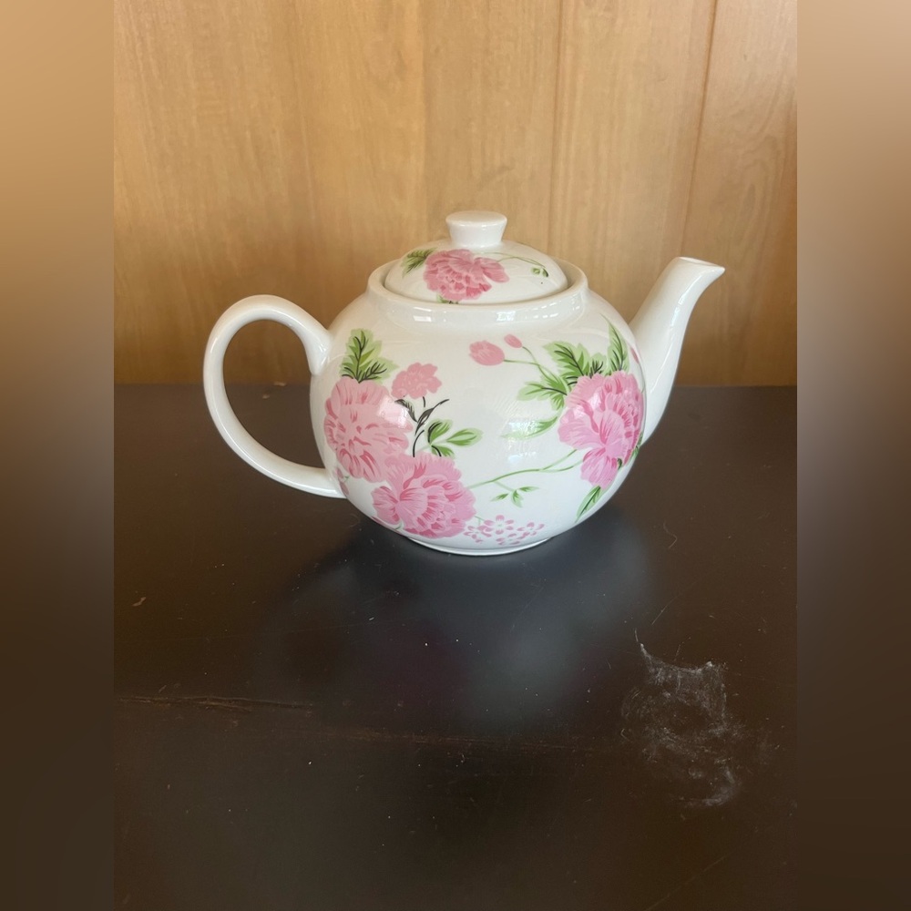Floral teapot pink